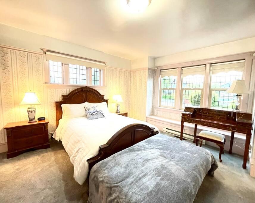 Parlor Suite In Heritage Manor, Fairfield, Near Dt Виктория Экстерьер фото